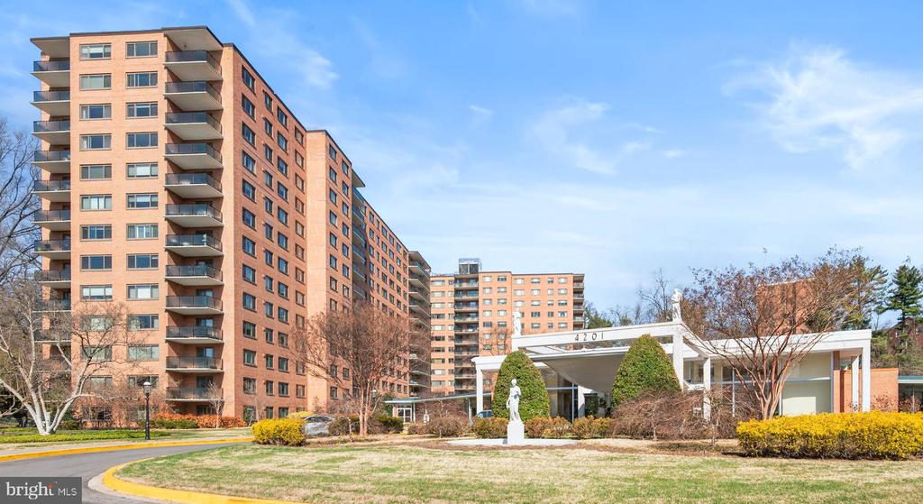 4201 CATHEDRAL AVENUE NW 111E