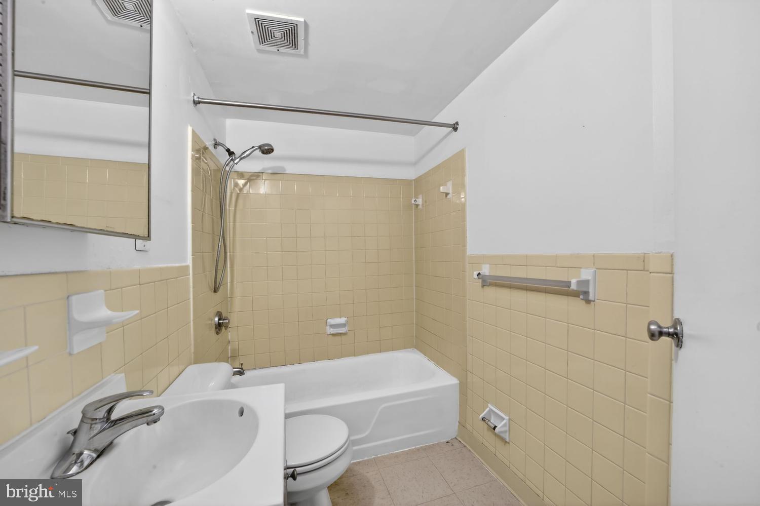 1440 W STREET NW 304