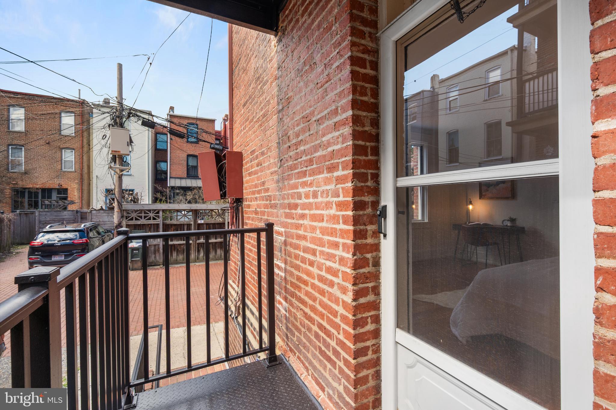 116 6TH STREET NE 105