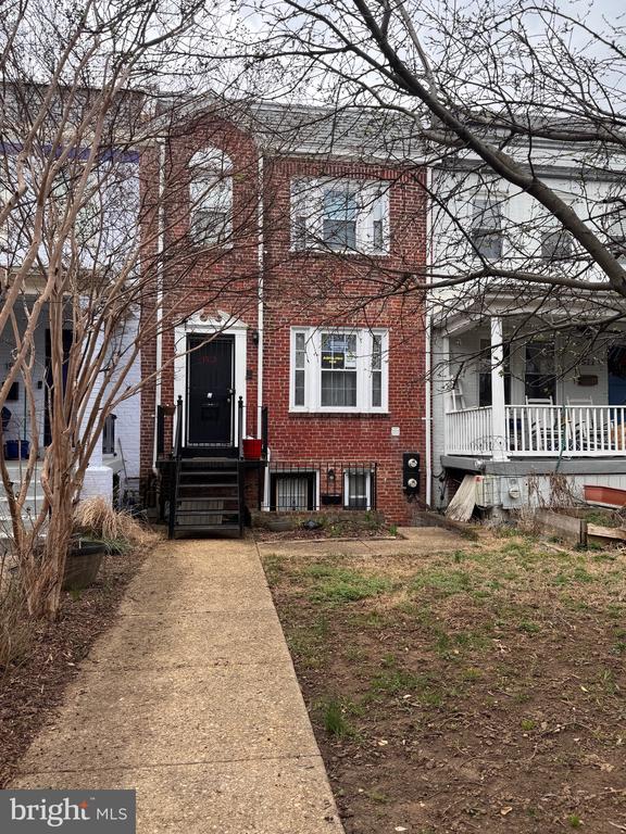 1513 MASSACHUSETTS AVENUE SE Unit: UNIT B