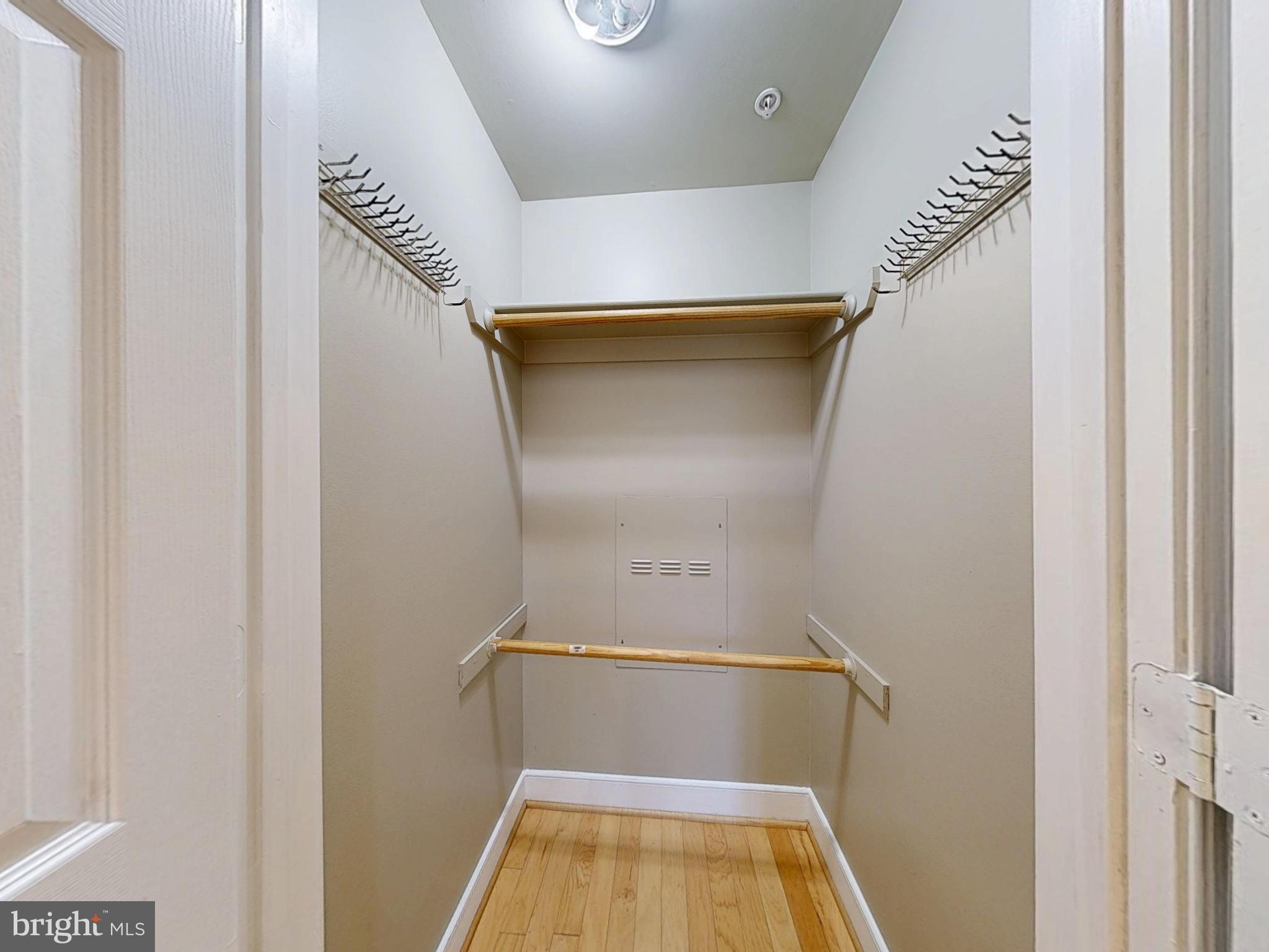 6 RHODE ISLAND AVENUE NW 2