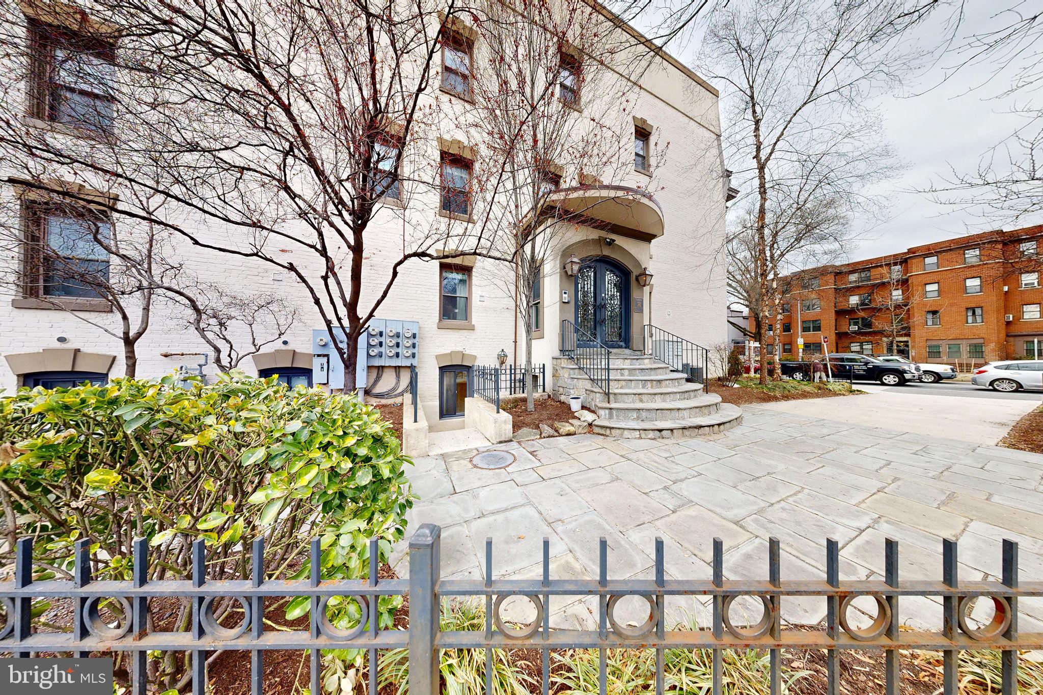 6 RHODE ISLAND AVENUE NW 2