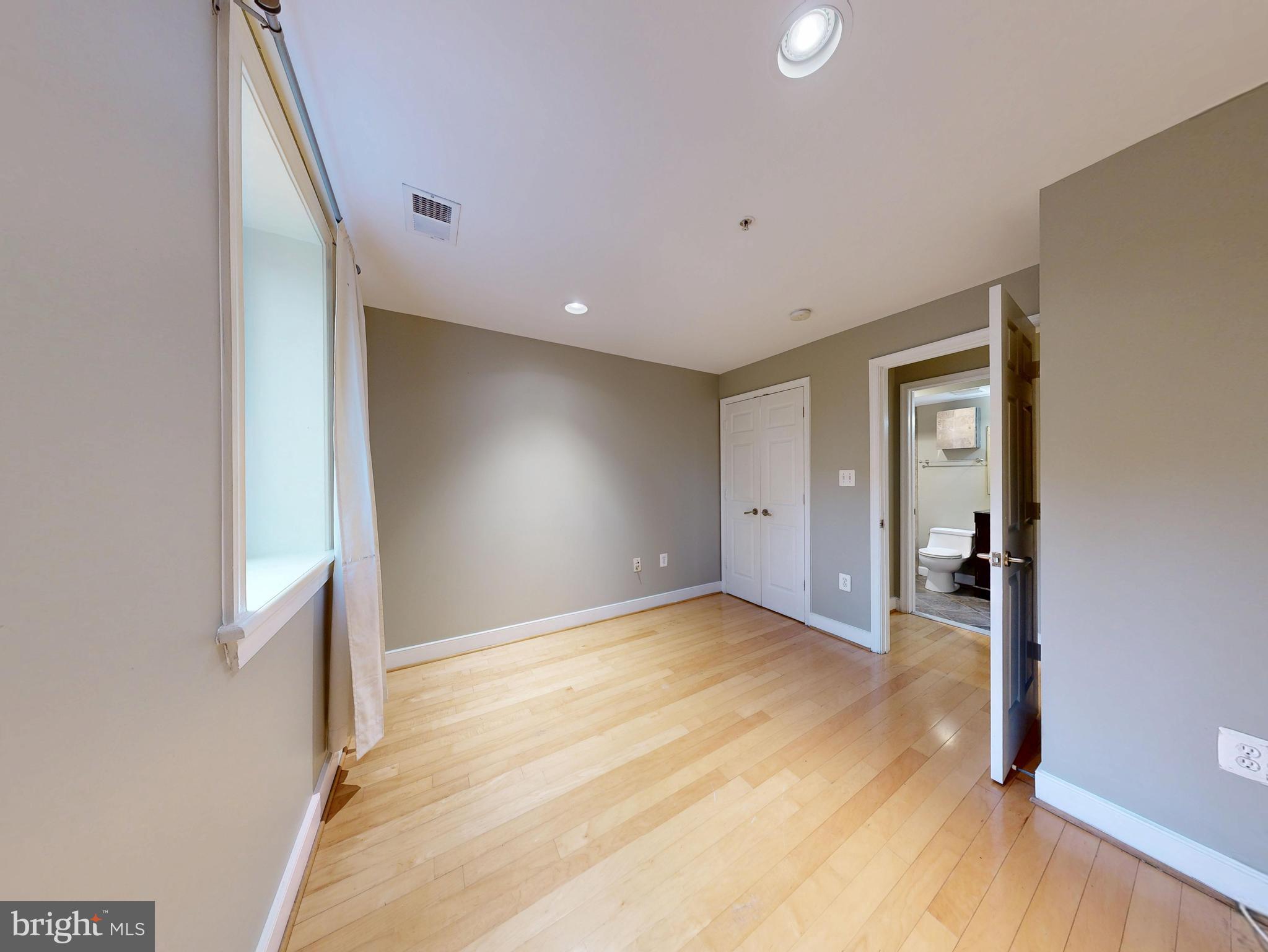 6 RHODE ISLAND AVENUE NW 2