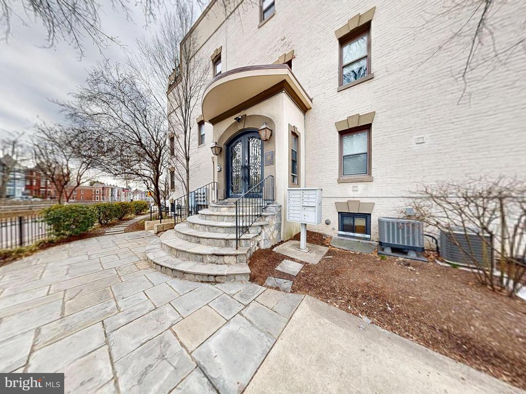 6 RHODE ISLAND AVENUE NW 2