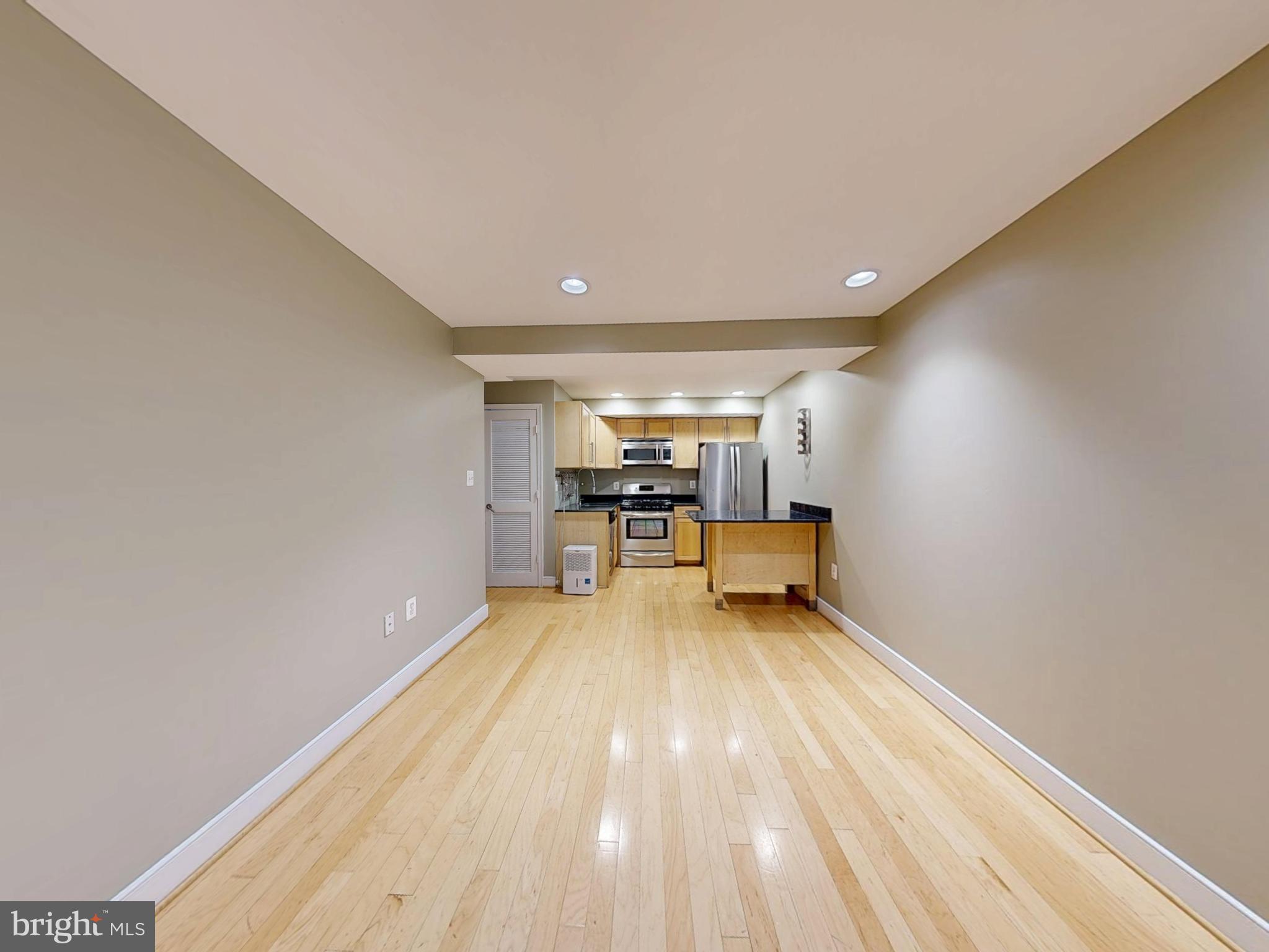 6 RHODE ISLAND AVENUE NW 2