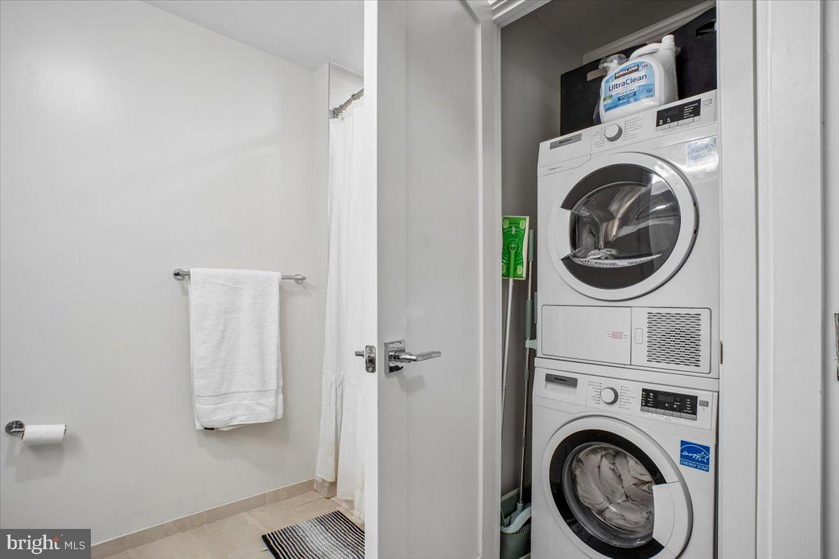 1211 VAN STREET SE 403