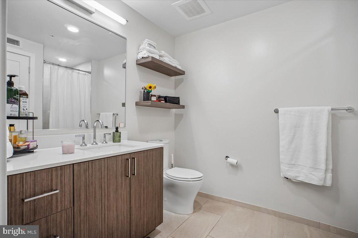 1211 VAN STREET SE 403