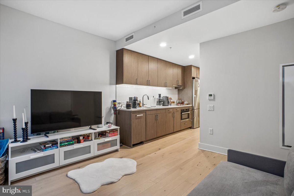 1211 VAN STREET SE 403