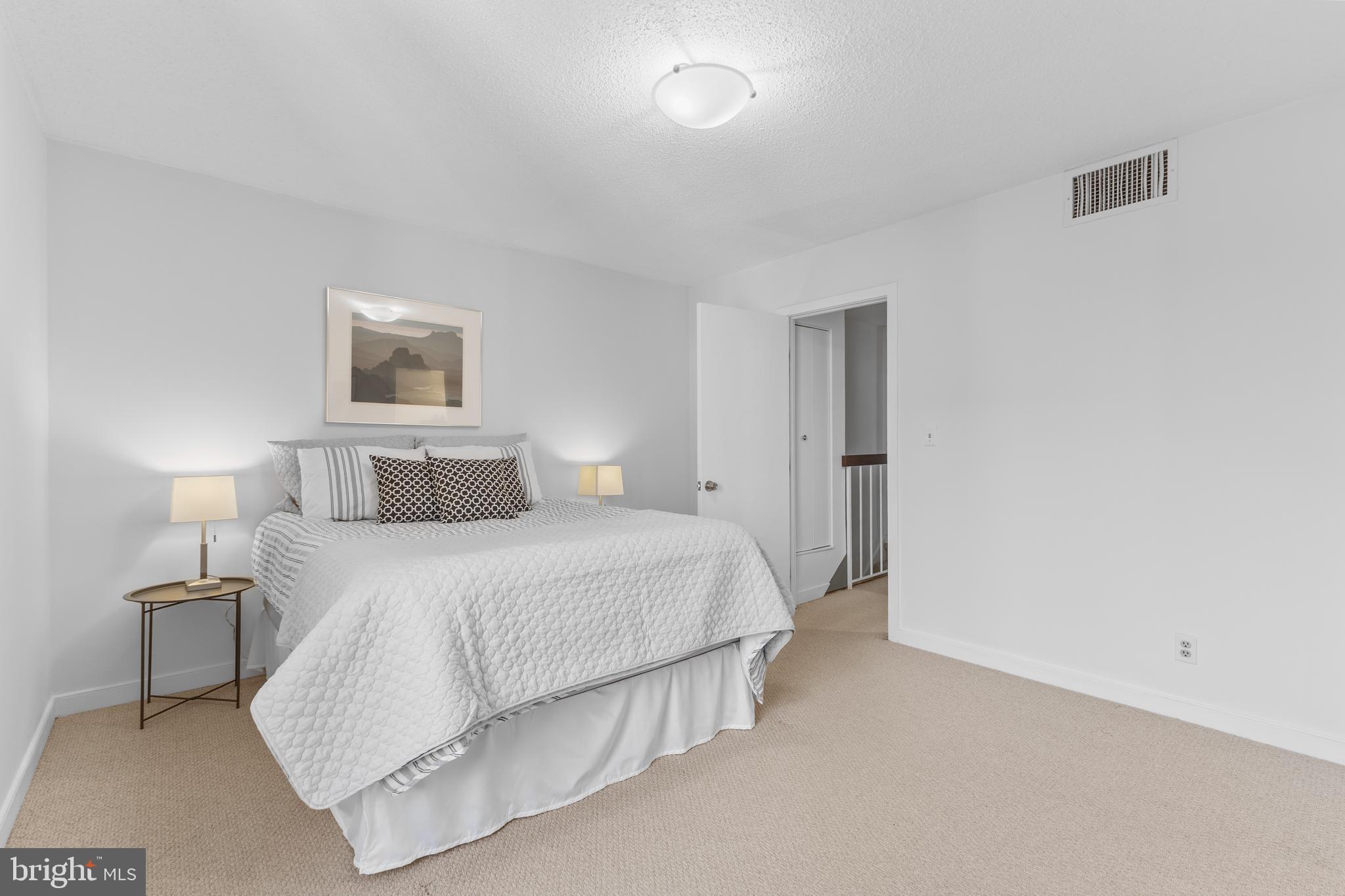 1099 22ND STREET NW 807