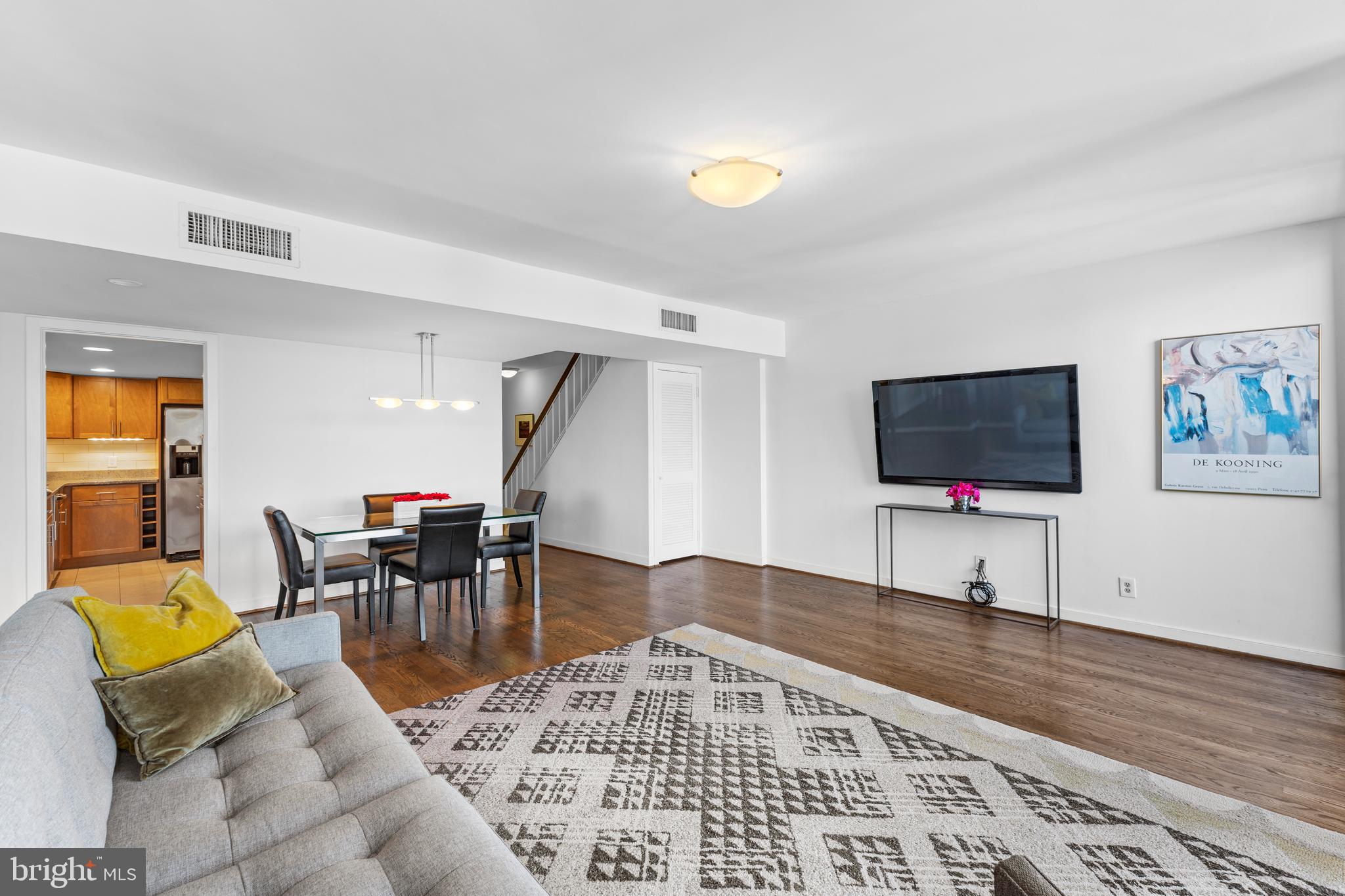 1099 22ND STREET NW 807