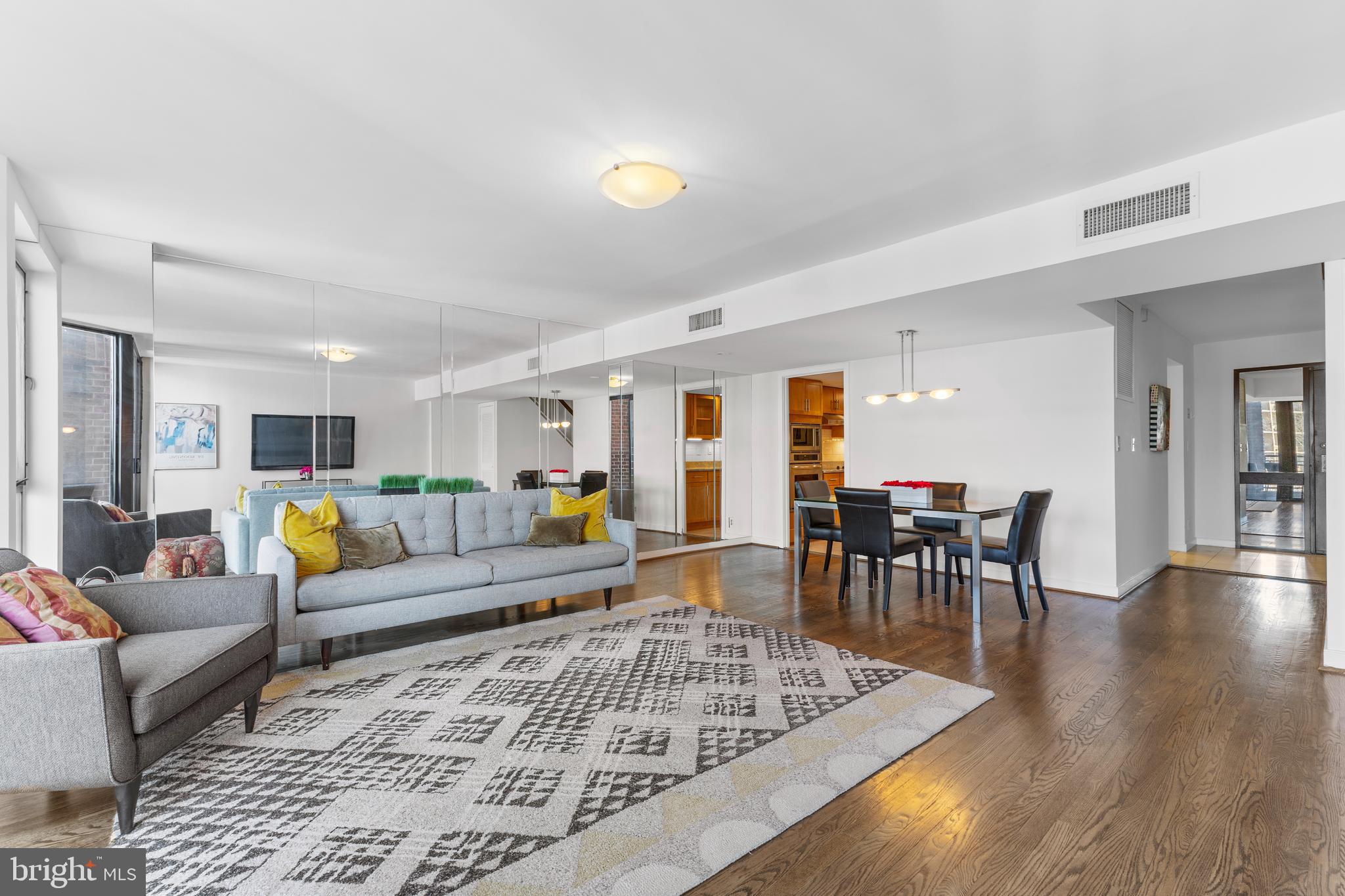 1099 22ND STREET NW 807