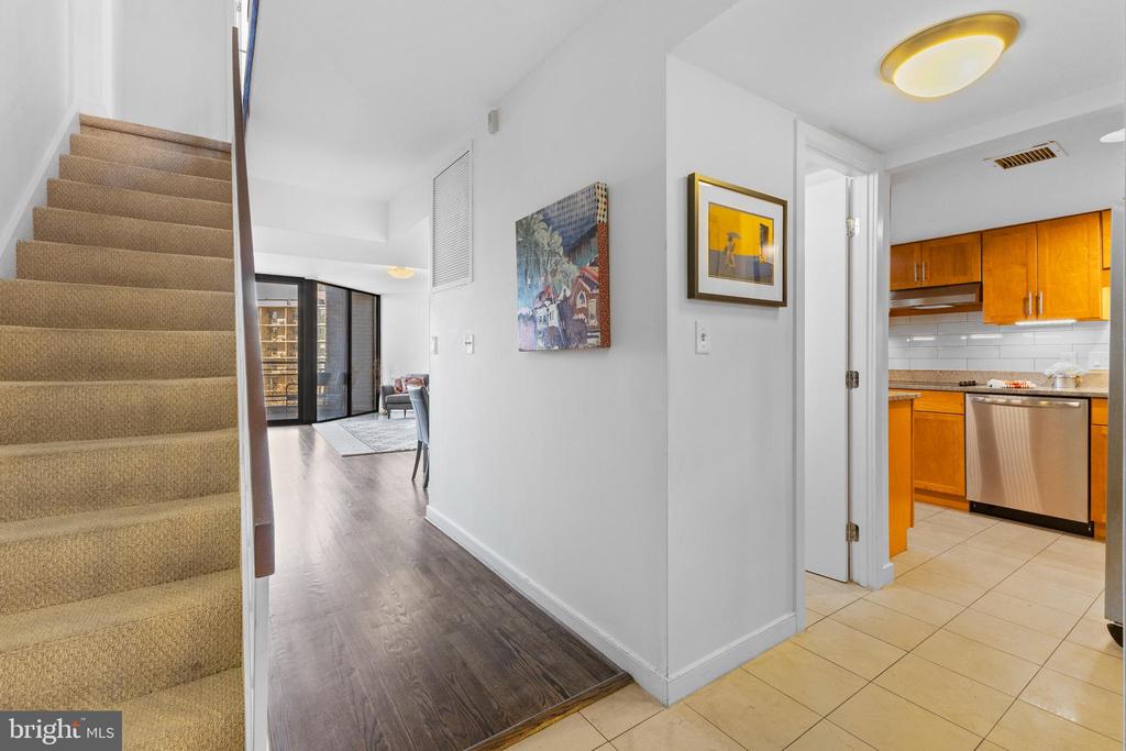 1099 22ND STREET NW 807