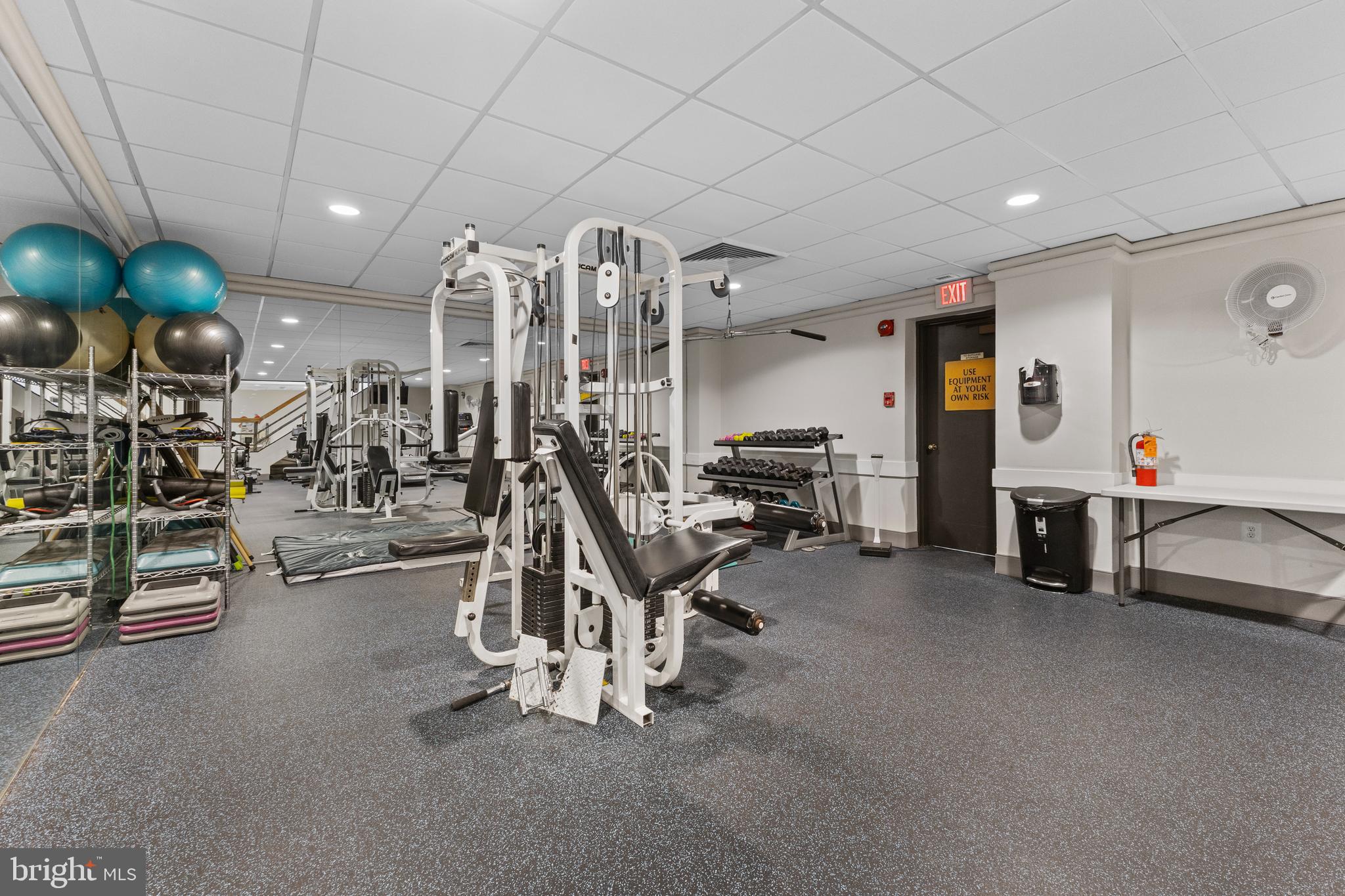 1099 22ND STREET NW 807