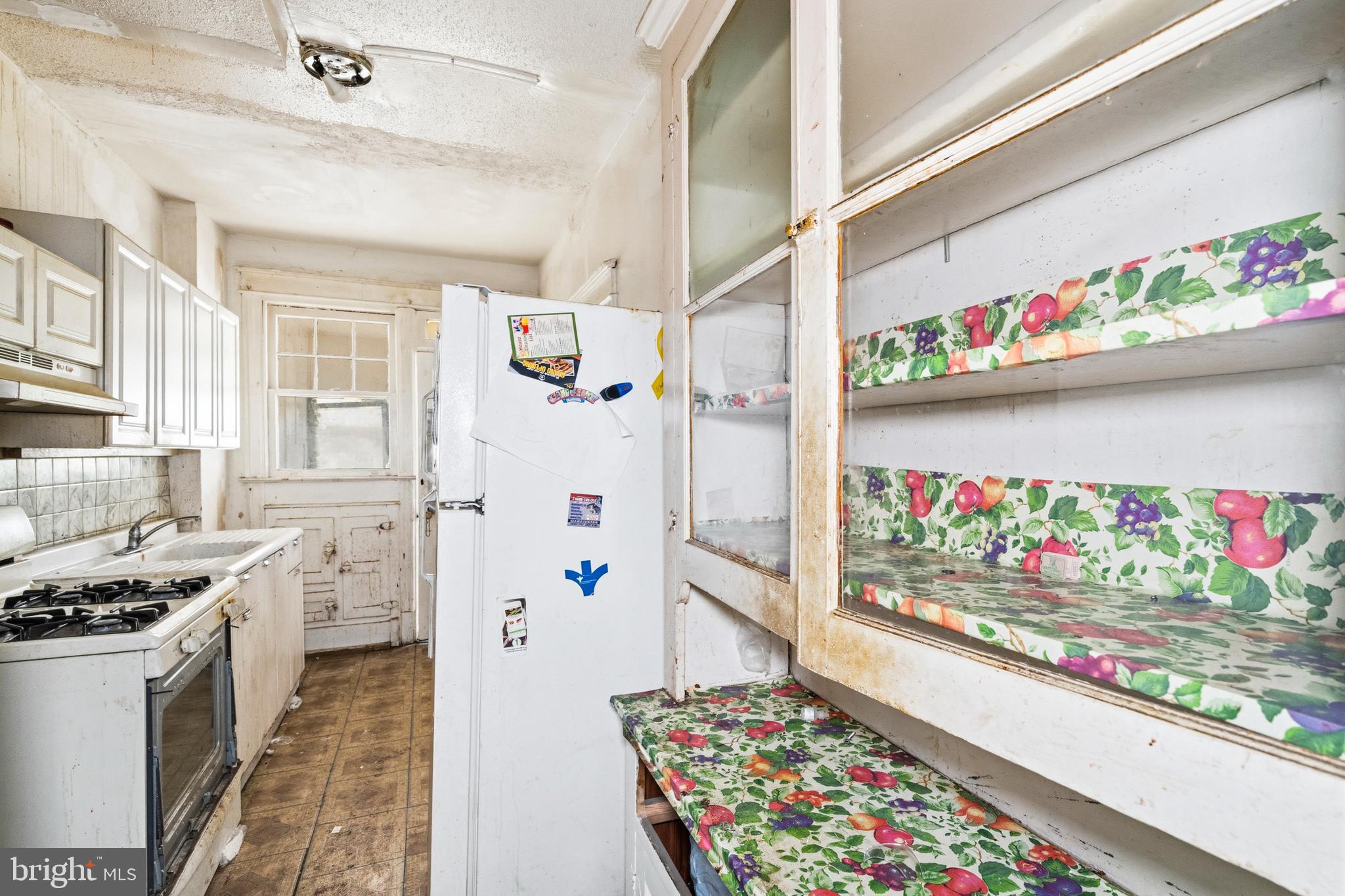 325 BRYANT STREET NE