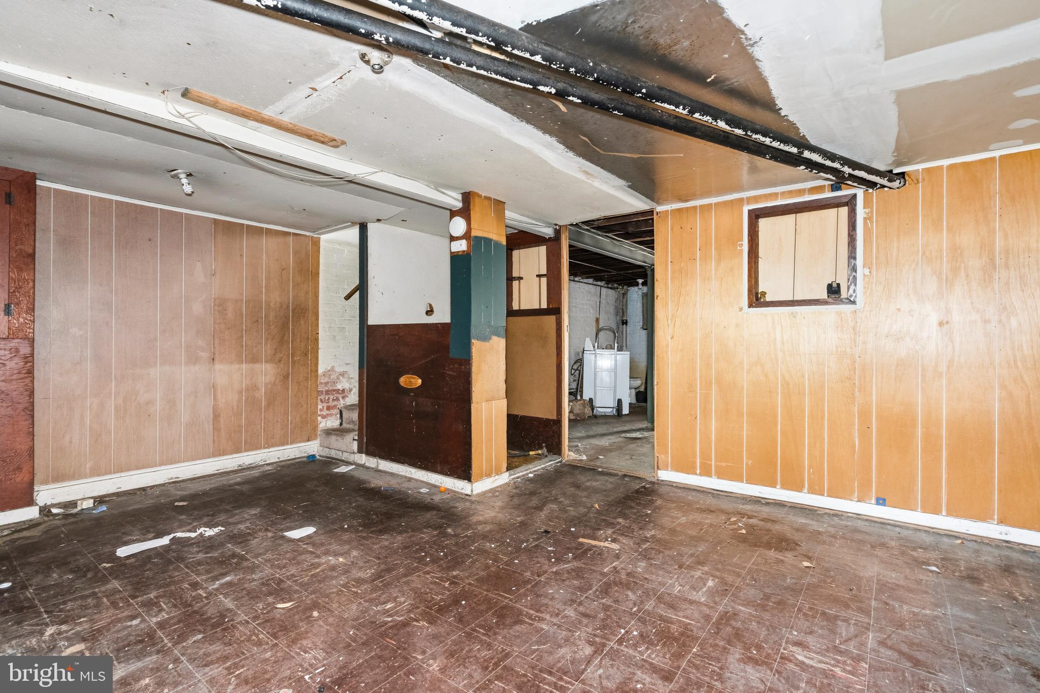 325 BRYANT STREET NE