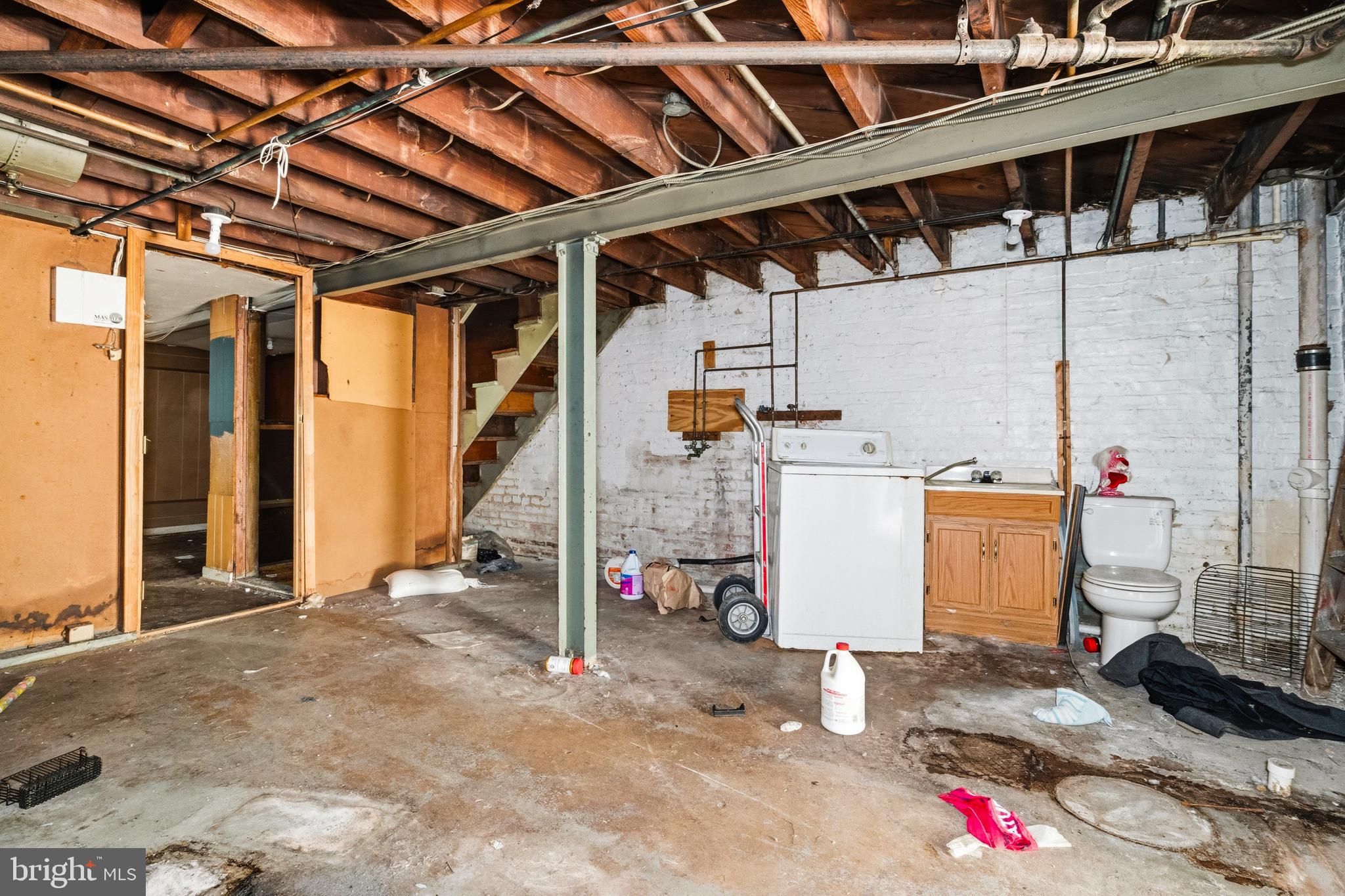 325 BRYANT STREET NE