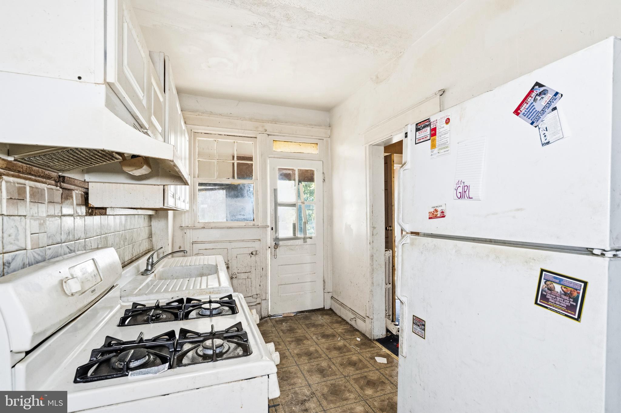 325 BRYANT STREET NE