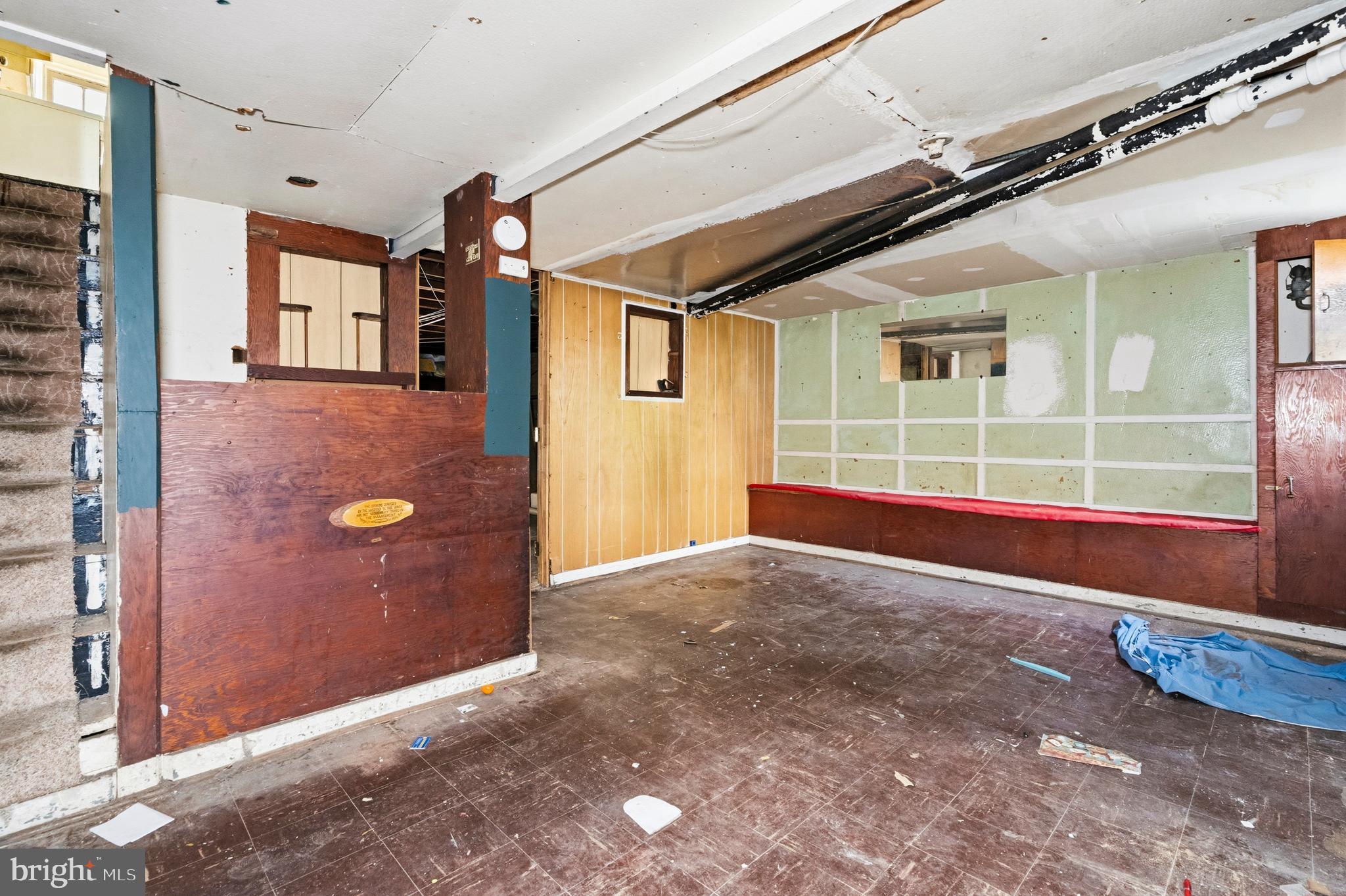 325 BRYANT STREET NE