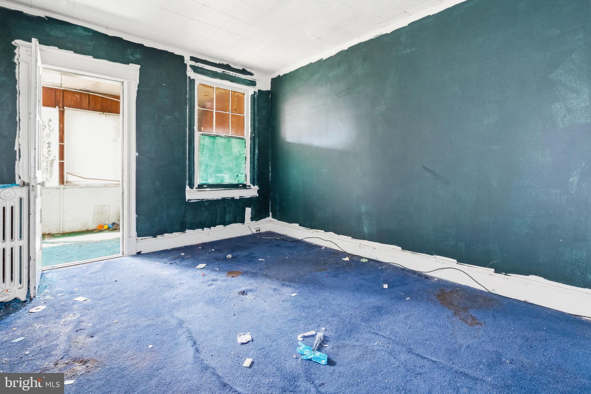 325 BRYANT STREET NE