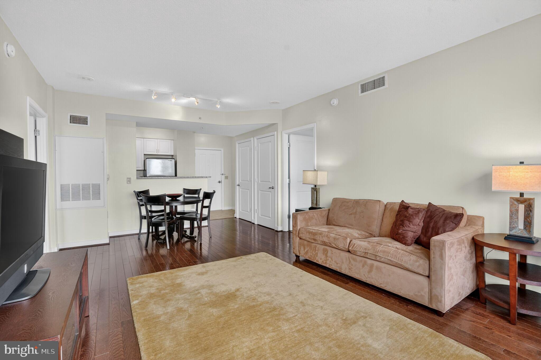 555 MASSACHUSETTS AVENUE NW 1318