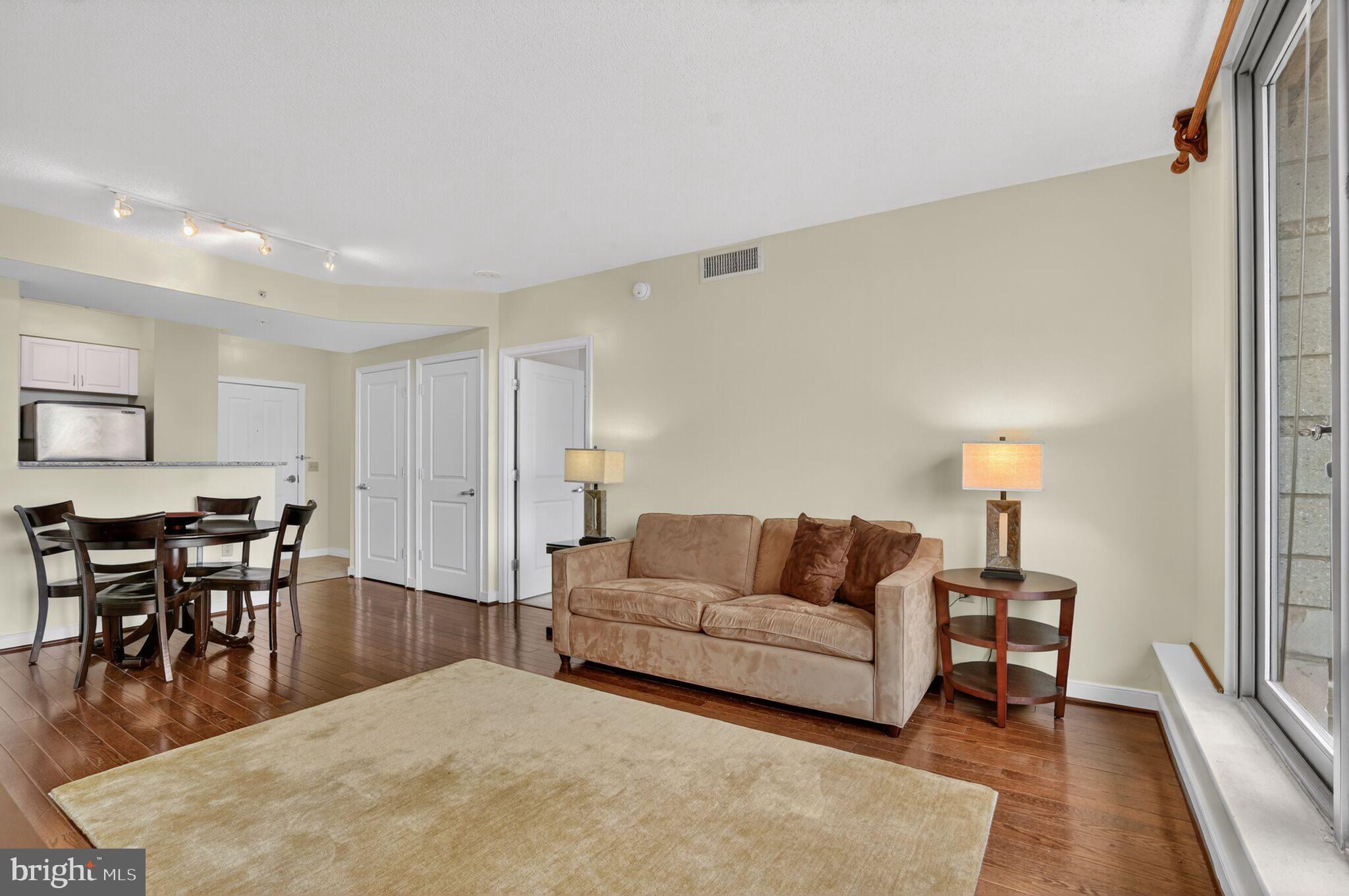 555 MASSACHUSETTS AVENUE NW 1318