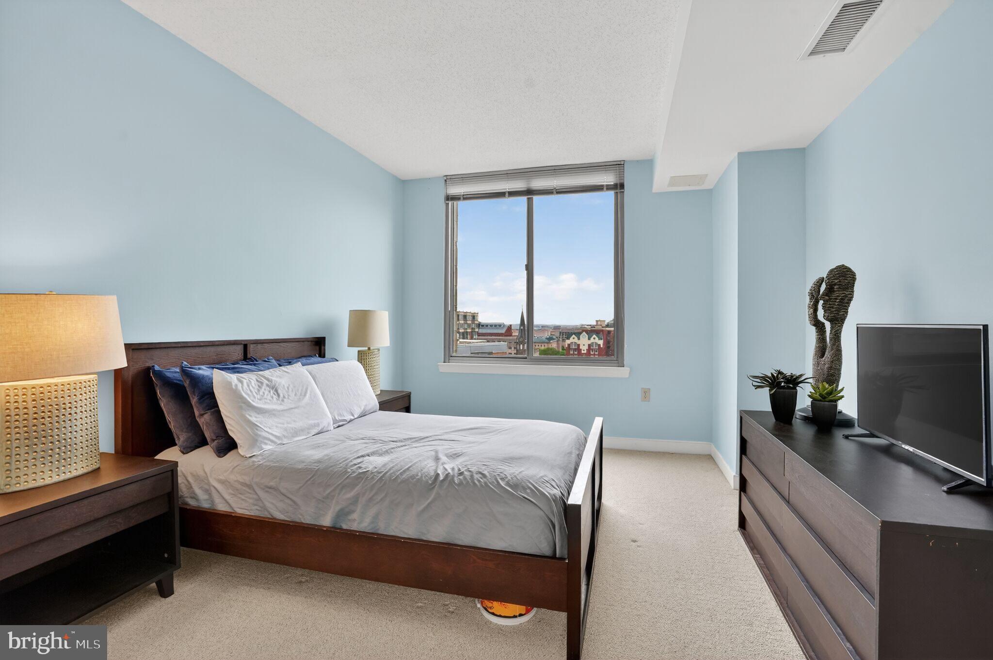 555 MASSACHUSETTS AVENUE NW 1318