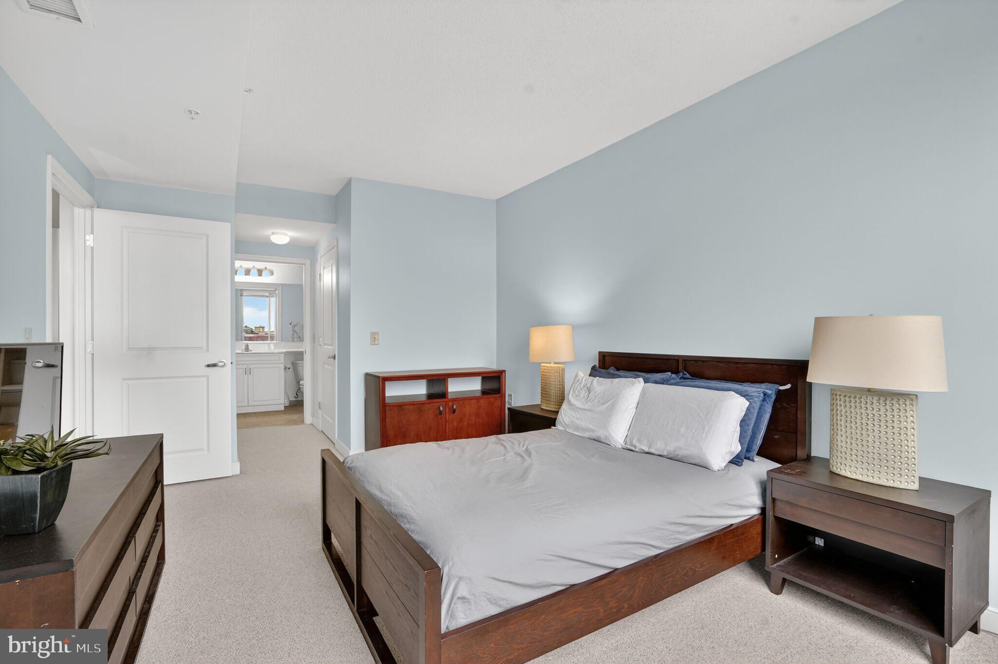 555 MASSACHUSETTS AVENUE NW 1318