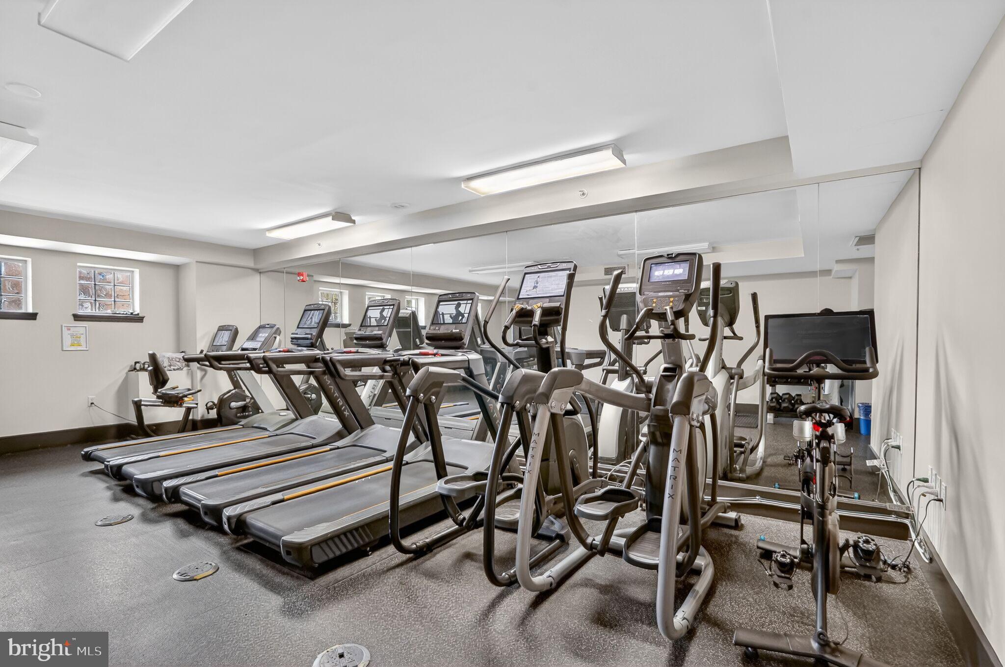 555 MASSACHUSETTS AVENUE NW 1318