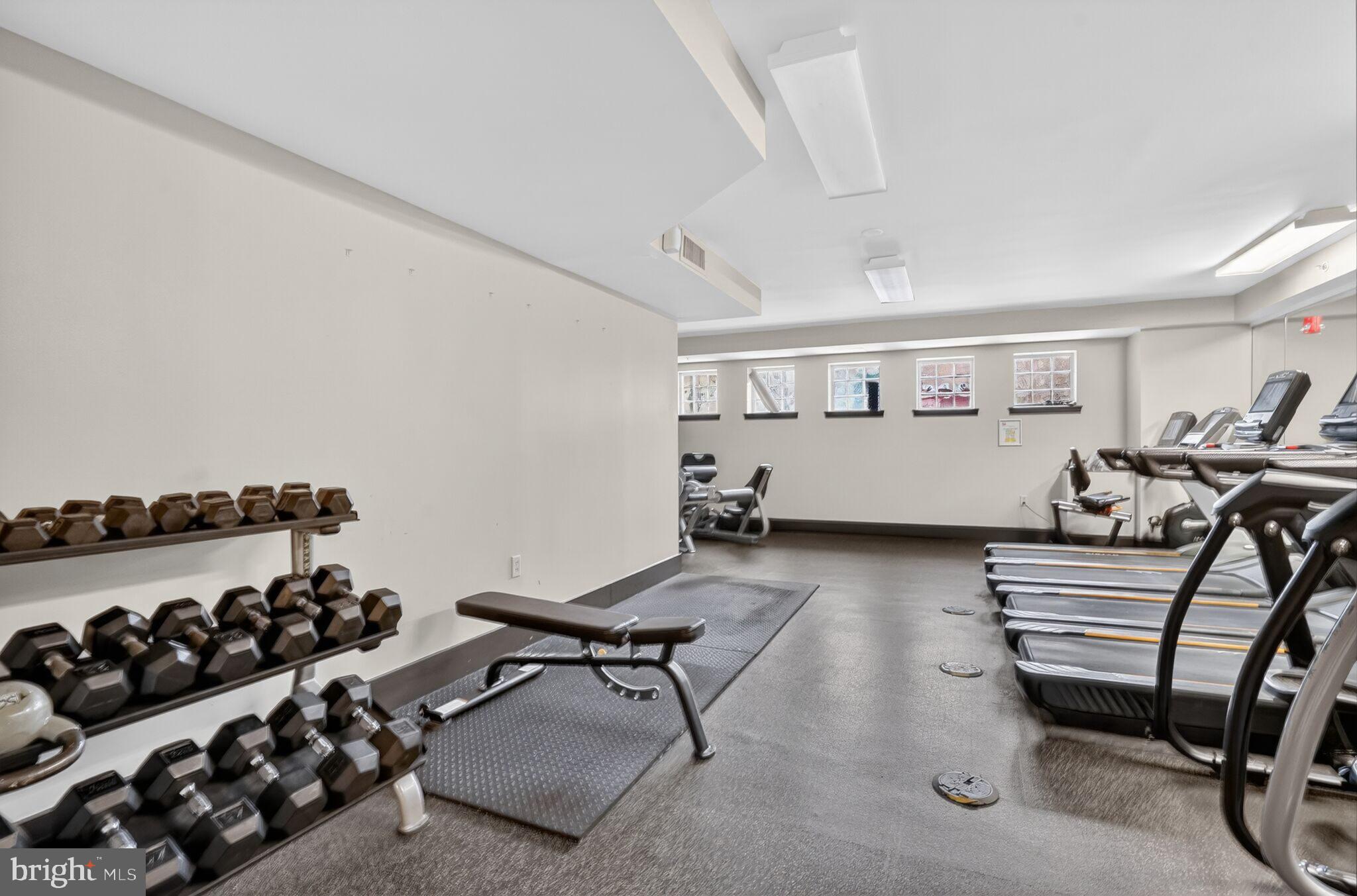 555 MASSACHUSETTS AVENUE NW 1318