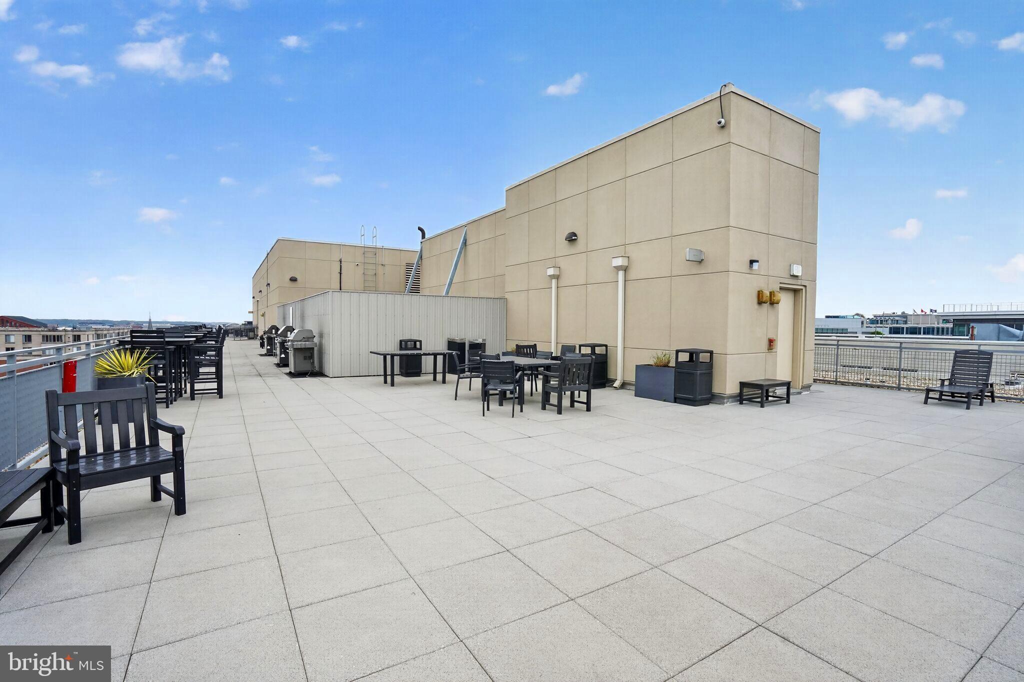 555 MASSACHUSETTS AVENUE NW 1318