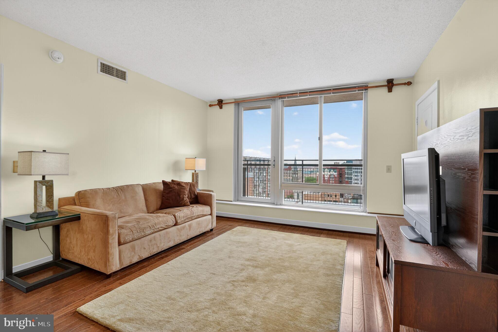 555 MASSACHUSETTS AVENUE NW 1318