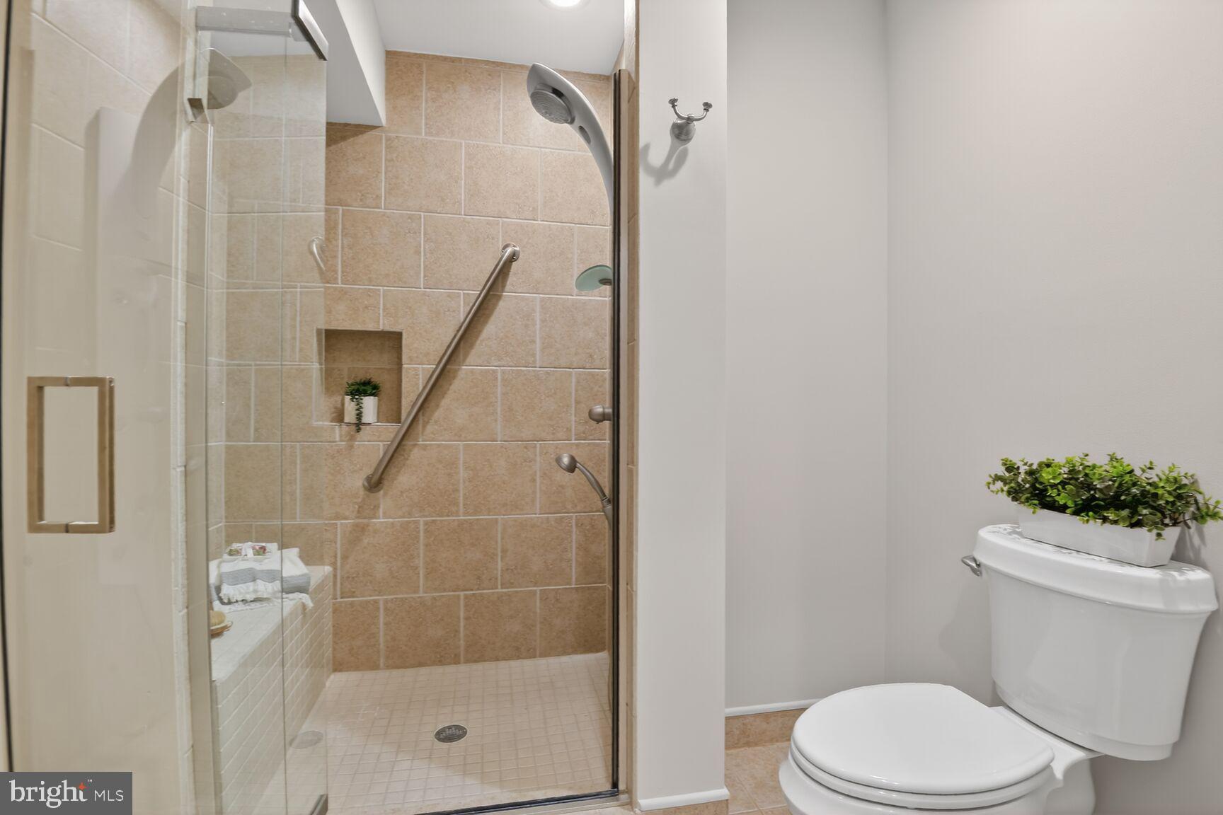 4383 WESTOVER PLACE NW