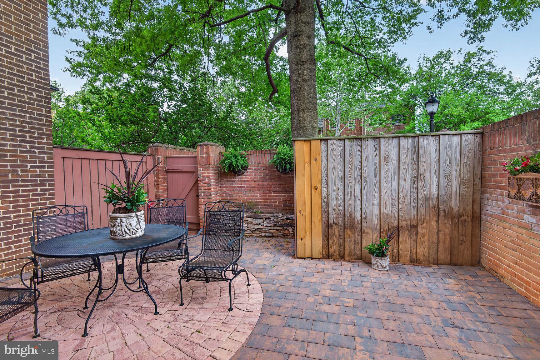 4383 WESTOVER PLACE NW