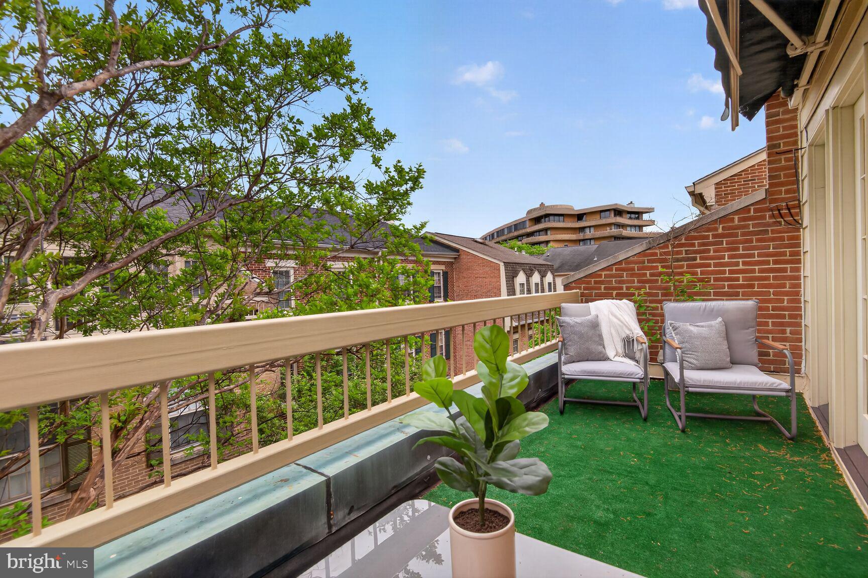 4383 WESTOVER PLACE NW