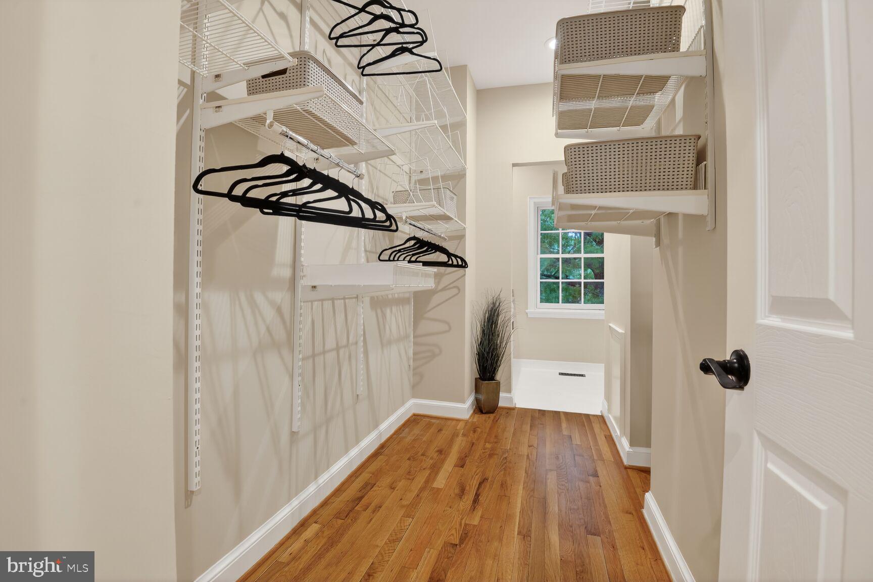 4383 WESTOVER PLACE NW