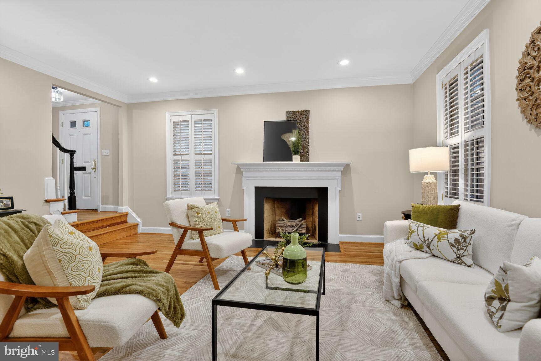 4383 WESTOVER PLACE NW