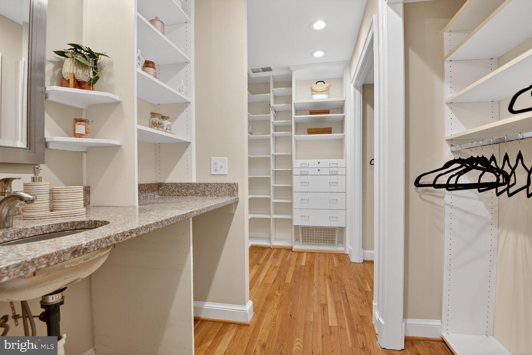 4383 WESTOVER PLACE NW