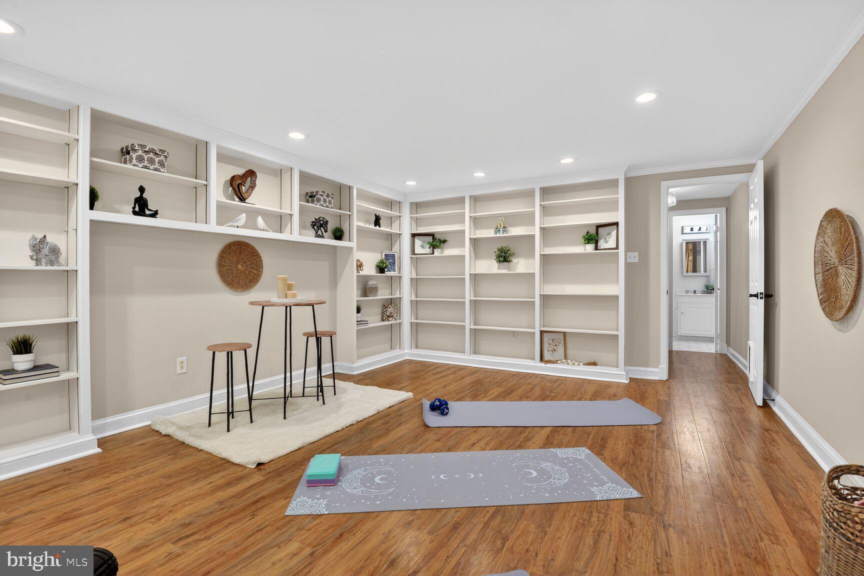 4383 WESTOVER PLACE NW