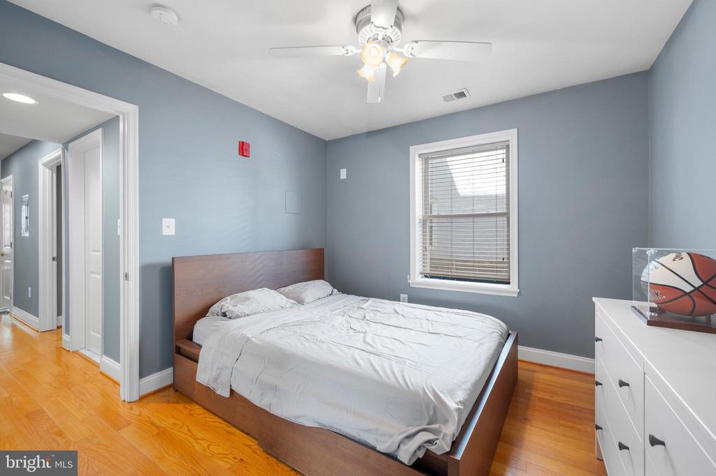 617 JEFFERSON STREET NW 102