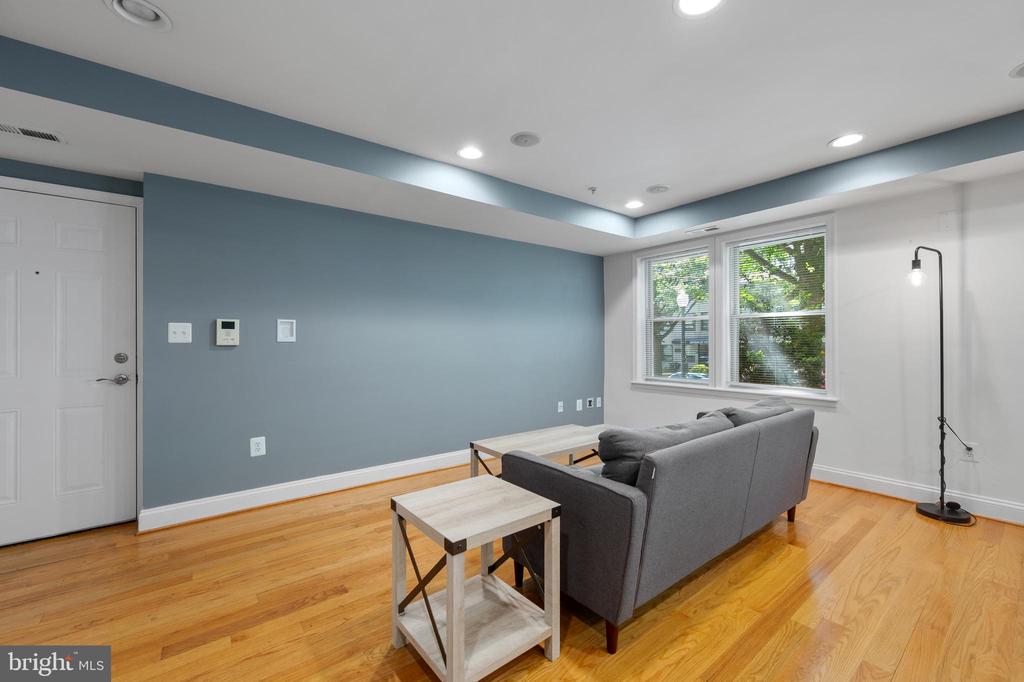 617 JEFFERSON STREET NW 102