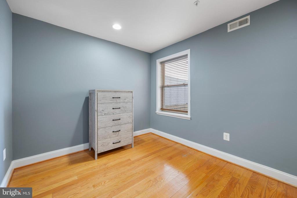 617 JEFFERSON STREET NW 102