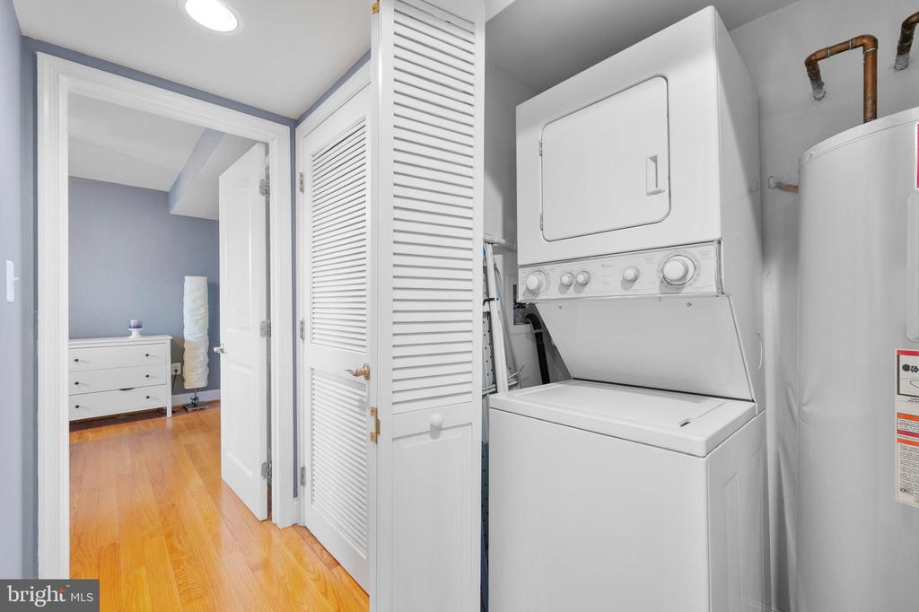 617 JEFFERSON STREET NW 102