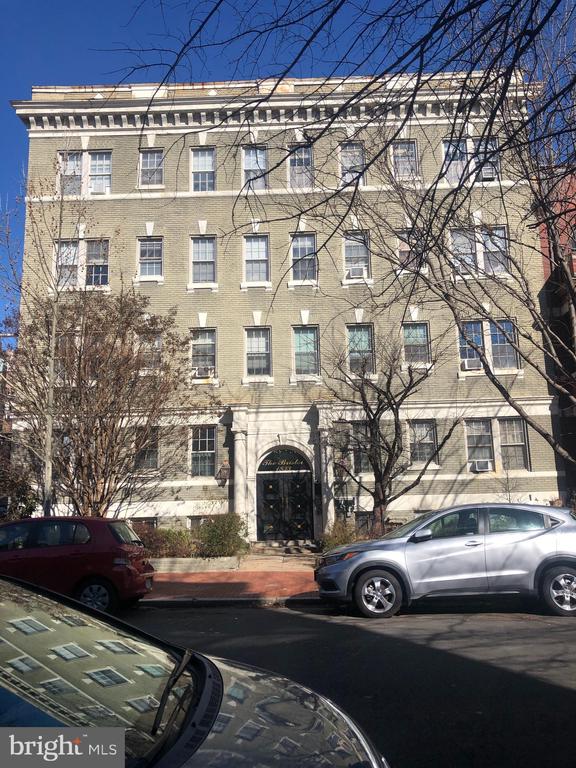 1833 S STREET NW 25