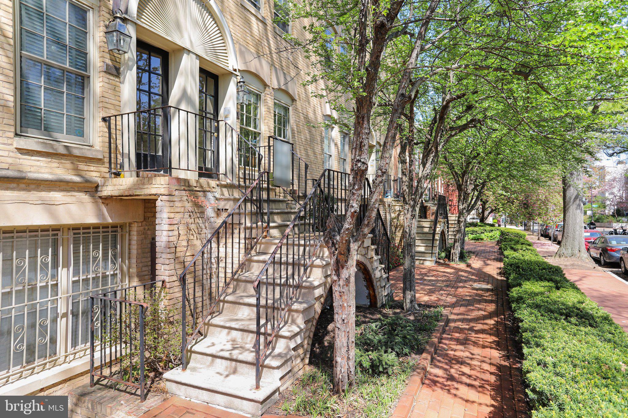 212 3RD STREET NE A