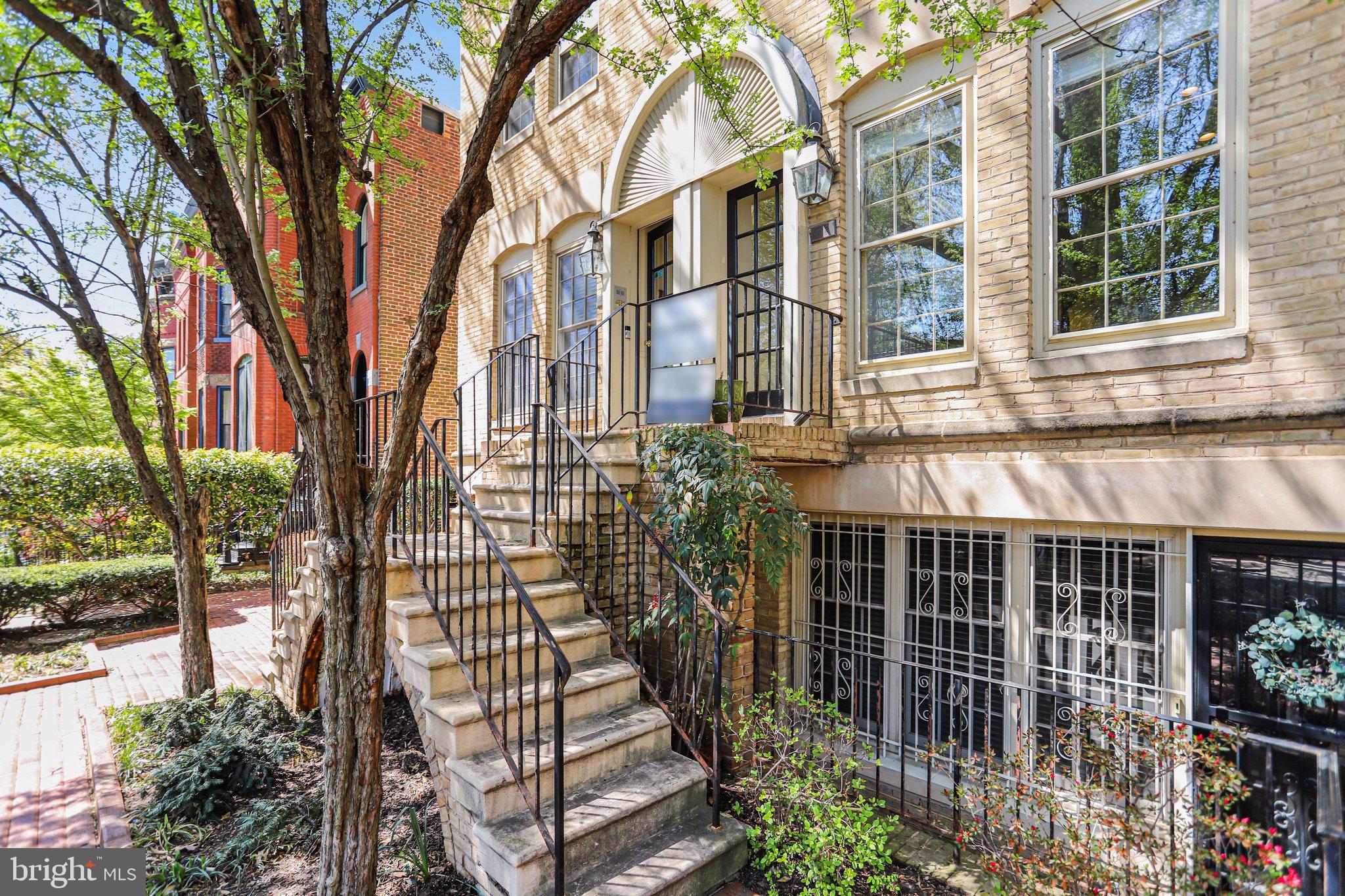 212 3RD STREET NE A