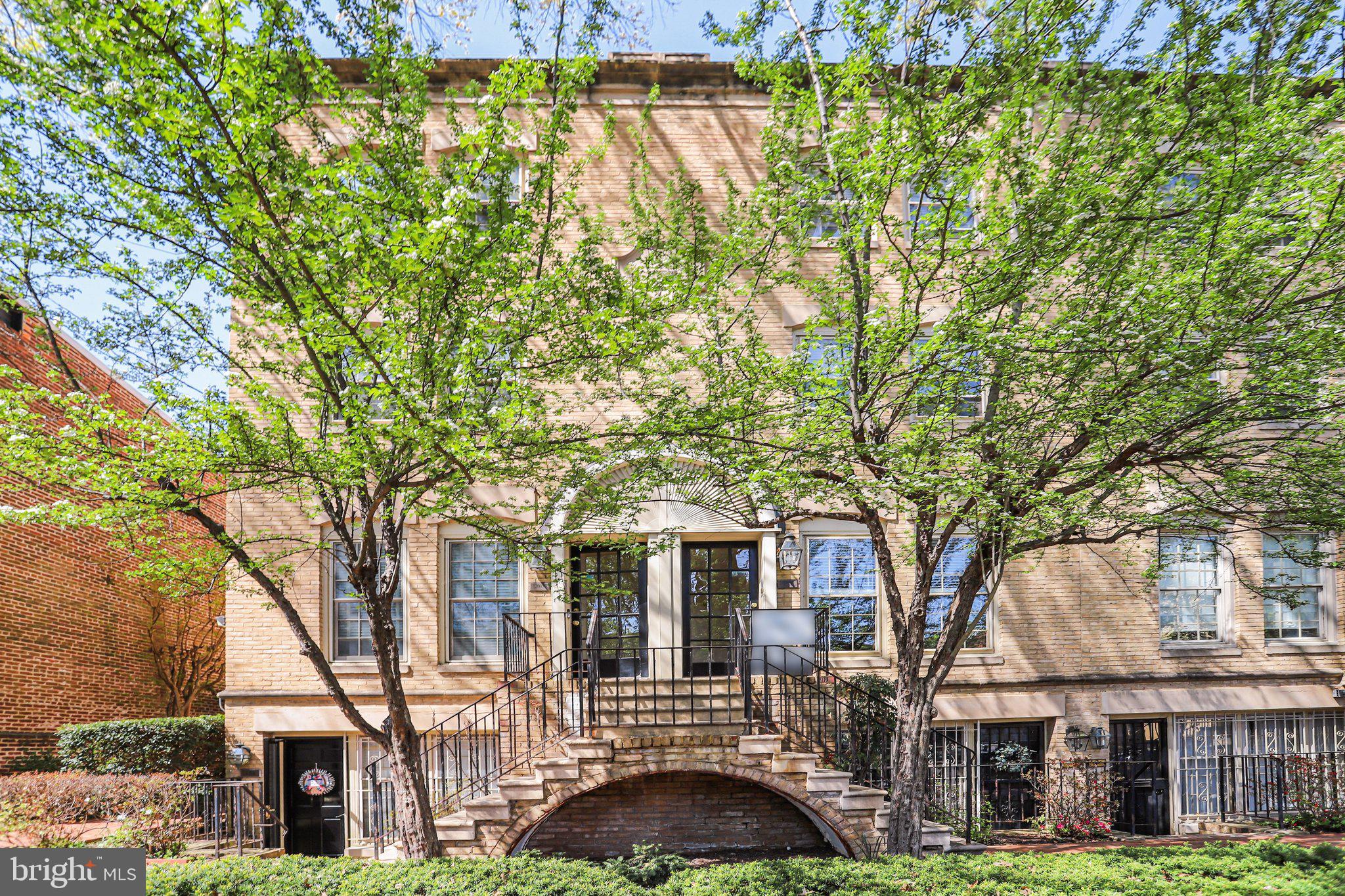 212 3RD STREET NE A