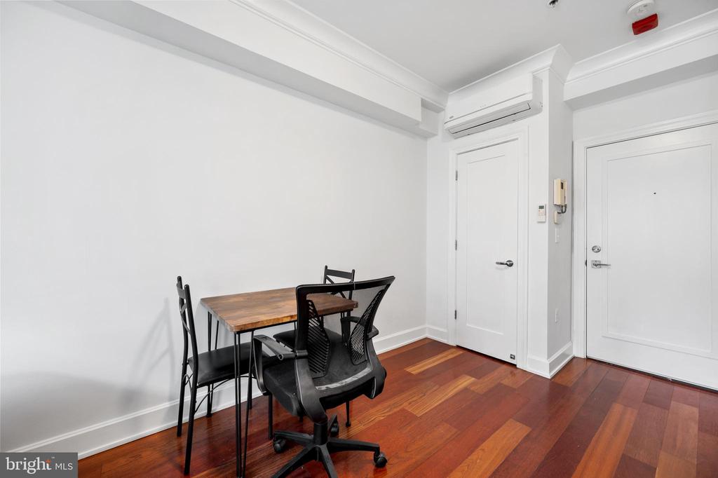 1121 24TH STREET NW 300