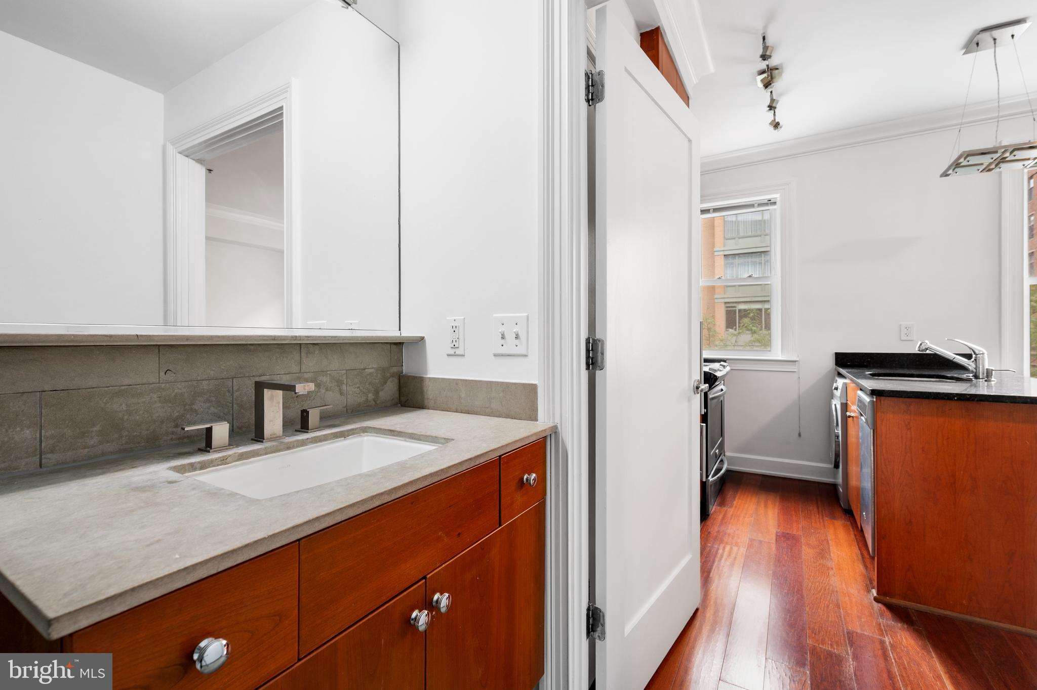 1121 24TH STREET NW 300