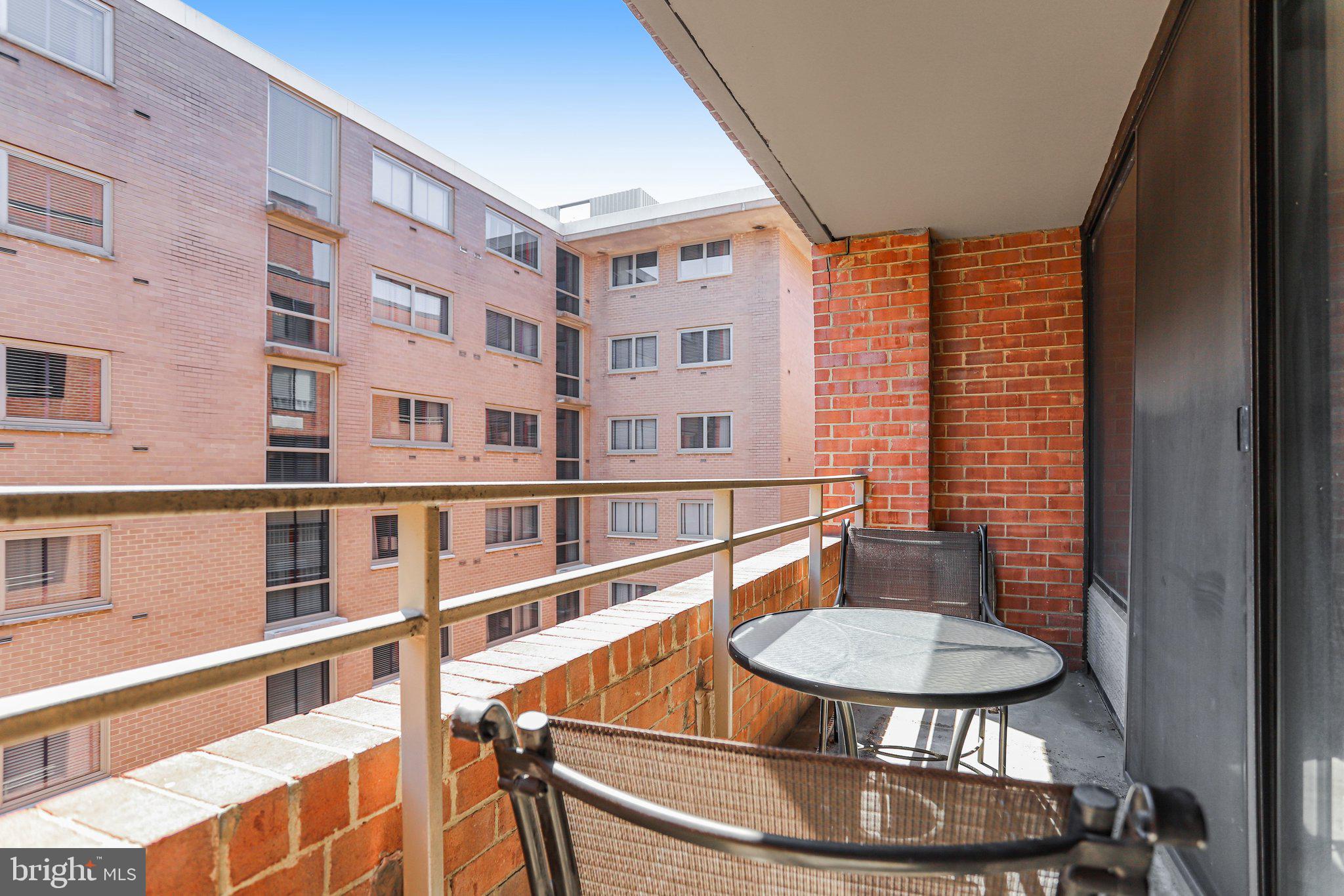 2141 P STREET NW 809