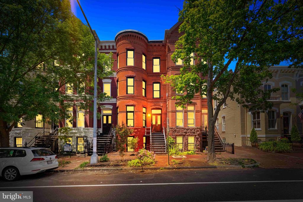 123 4TH STREET SE